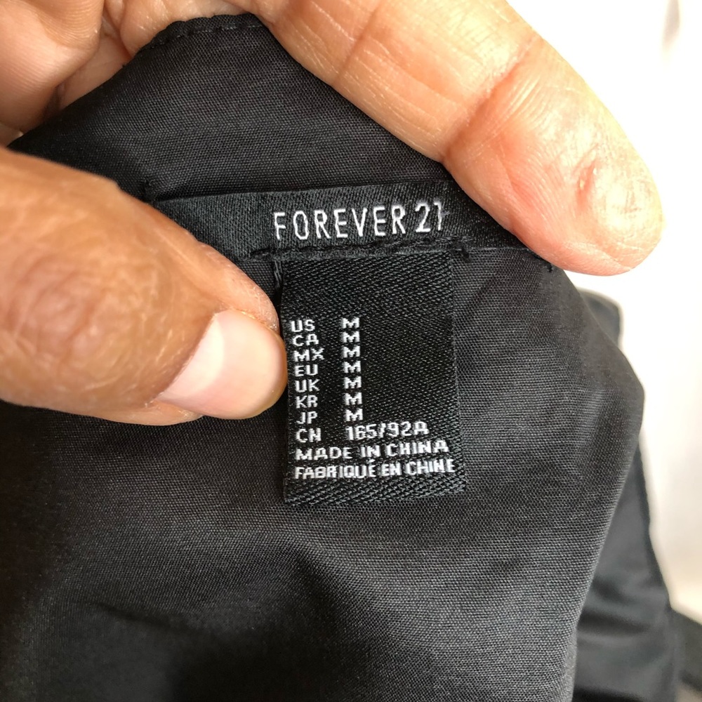NWT Forever21 Strapless, Off the Shoulder Top - Picture 5 of 6